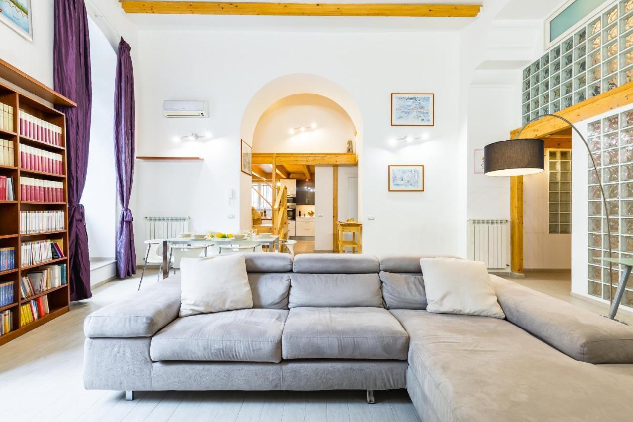 Ma Maison - Family Apartment At The Historical Center نابولي المظهر الخارجي الصورة