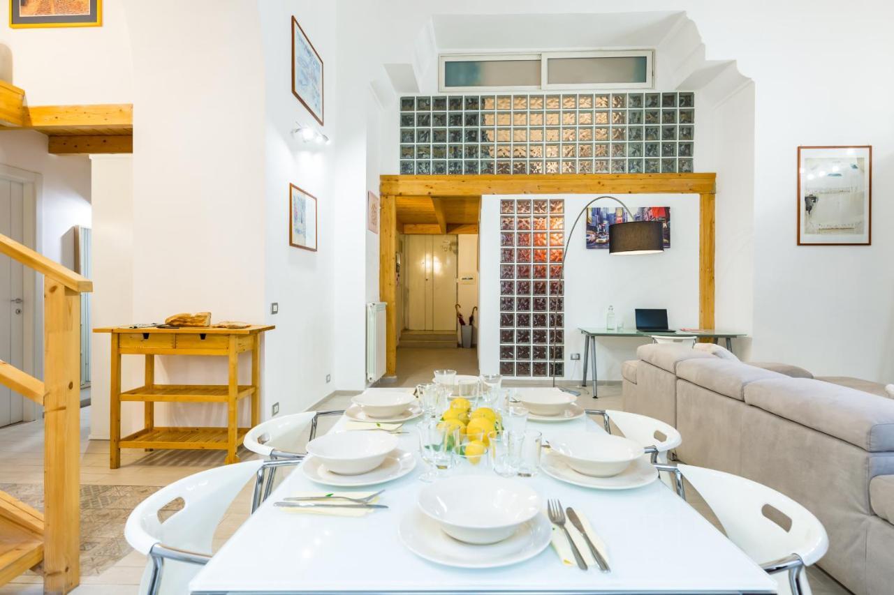 Ma Maison - Family Apartment At The Historical Center نابولي المظهر الخارجي الصورة